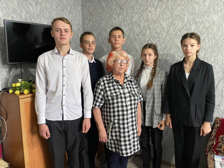 В гостях у Татьяны Анатольевны Тарасовой - матери Героя Российской Федерации.